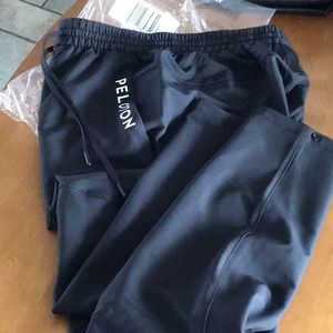 Lululemon-peloton training pant